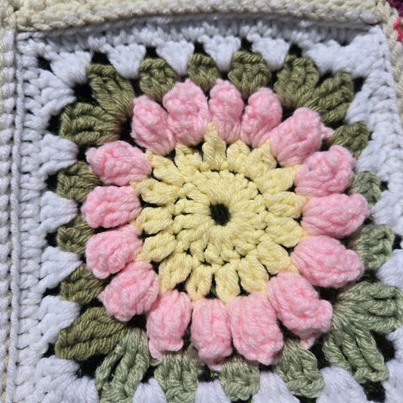 Hand Crochet Granny Square Afghan Throw/Blanket 36x50 Flower Multicolor Vintage - Picture 5 of 6